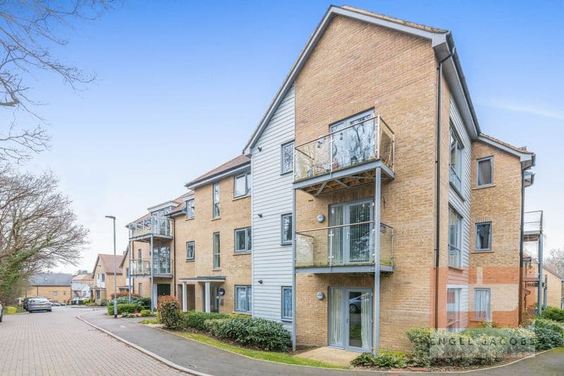 Groundsel Walk, Leverstock Green