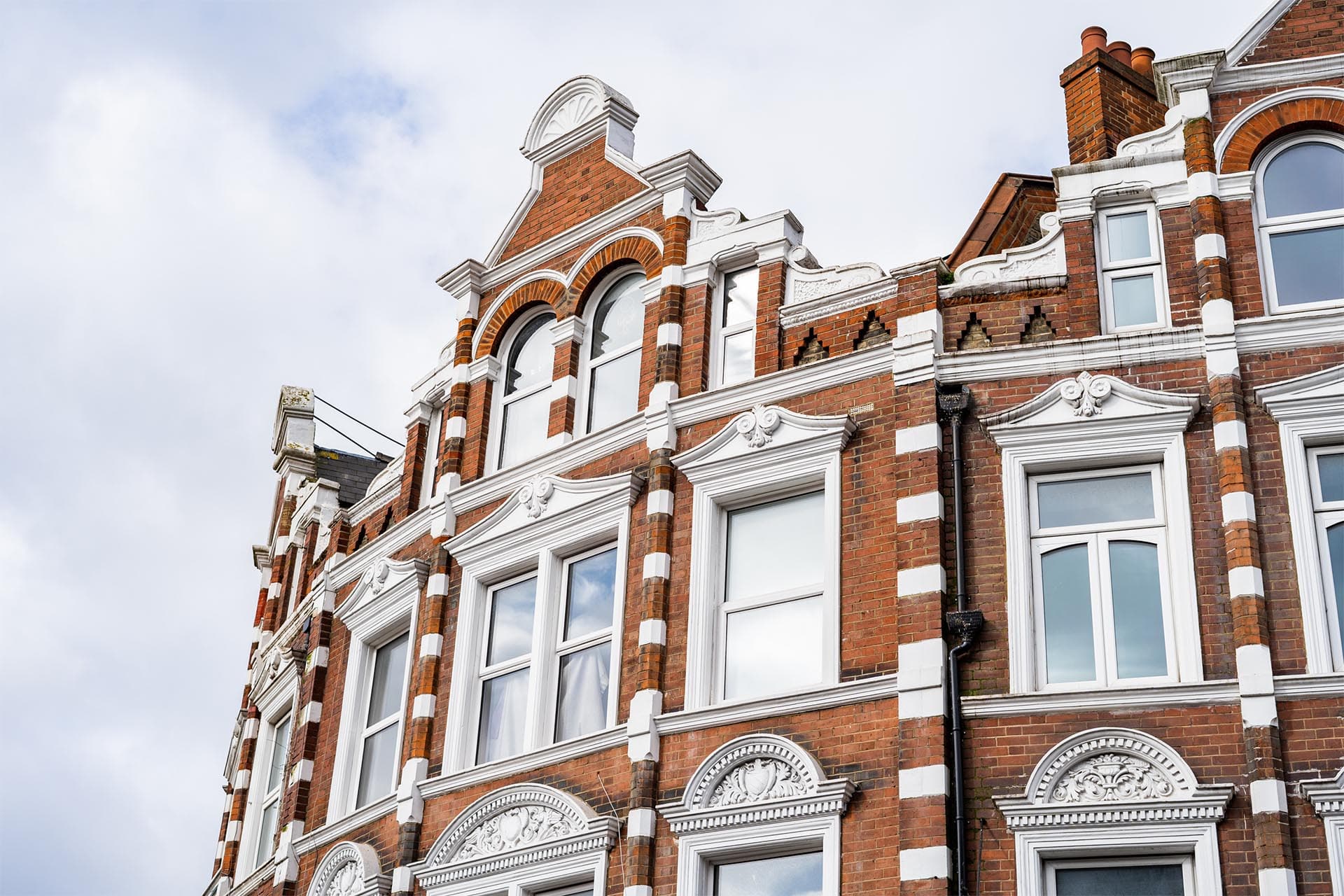 <span style="color:hsl(16, 88%, 57%);"><strong>SALES</span> FEES</strong>